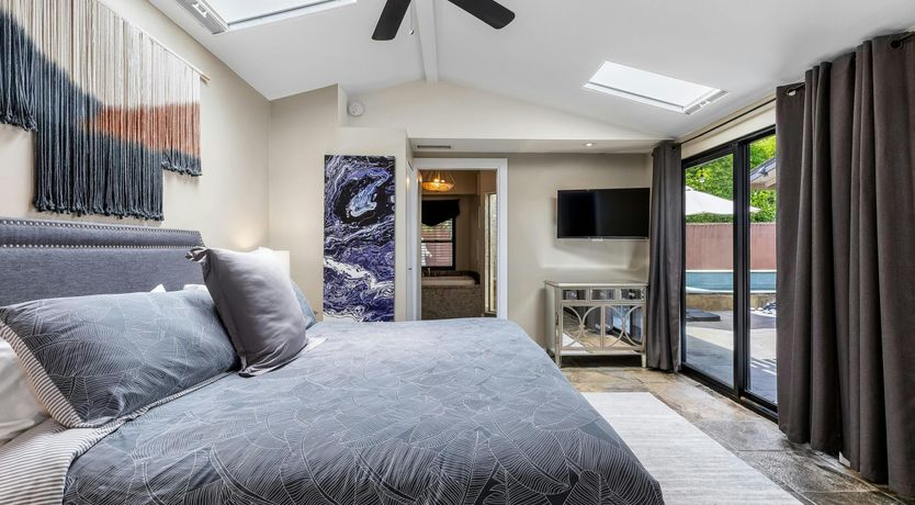 Photo of Mountain Horizon