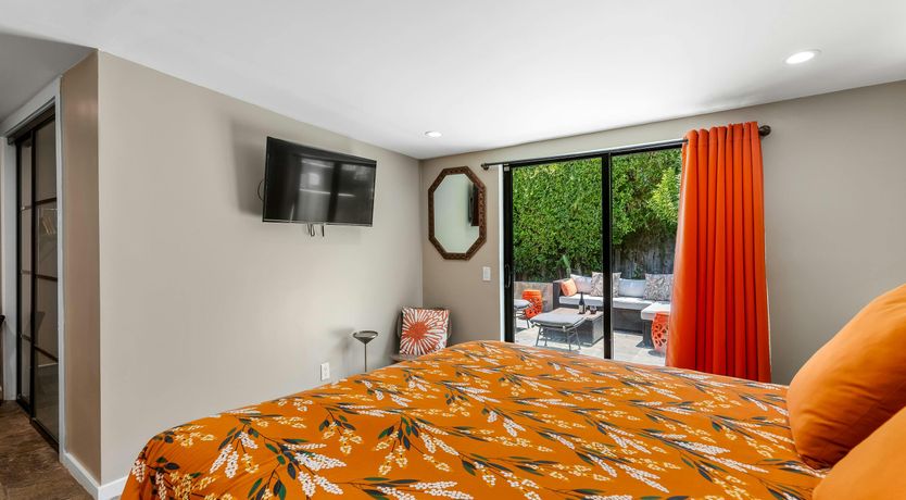 Photo of Mountain Horizon