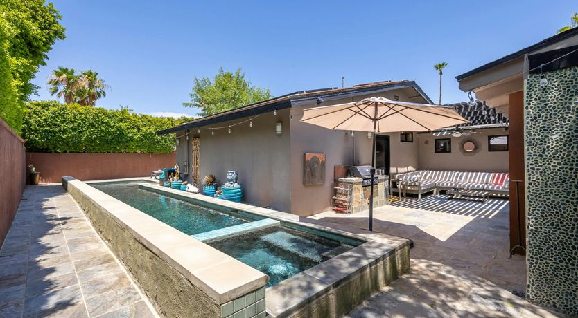 Photo of Mountain Horizon