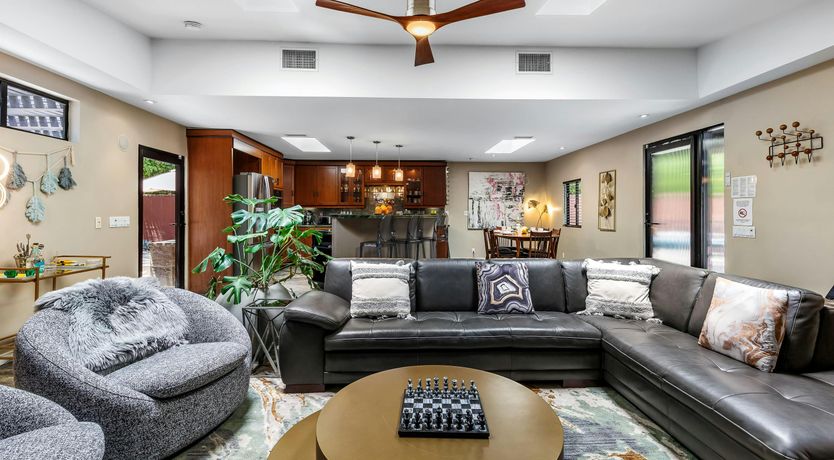 Photo of Mountain Horizon