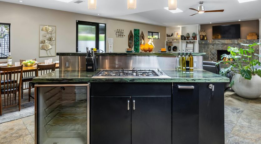 Photo of Mountain Horizon