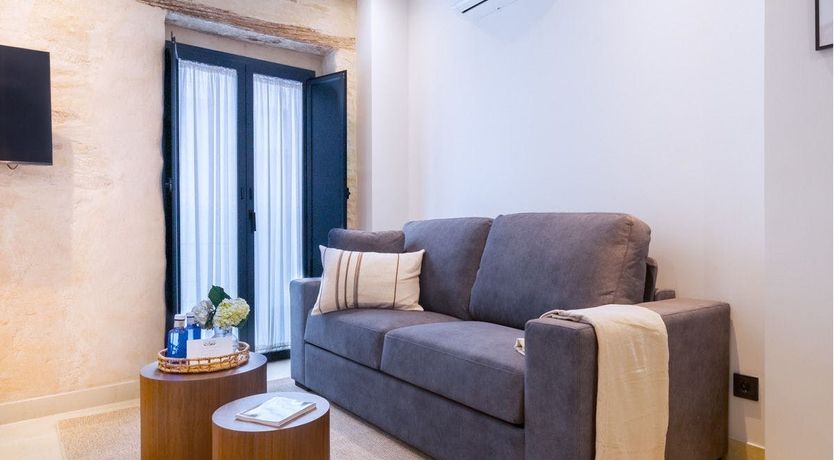 Photo of The Polished Jewel