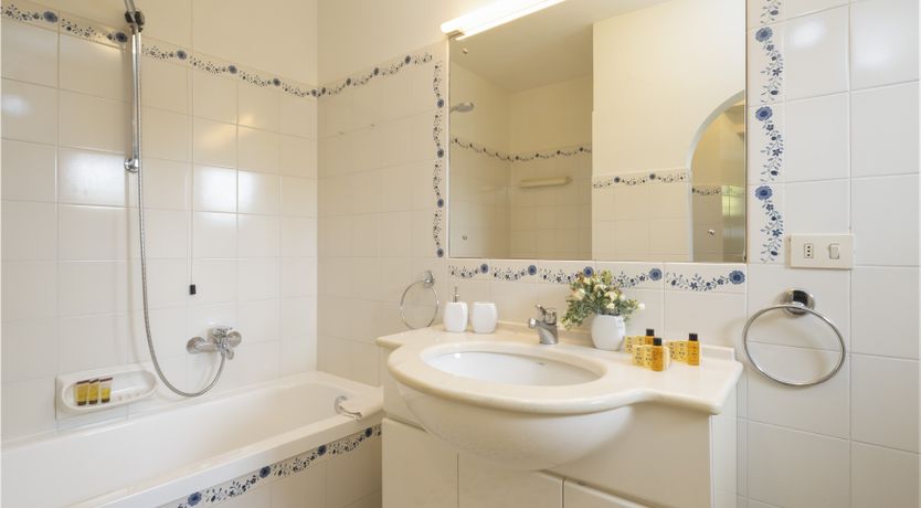 Photo of Terracotta & Emerald