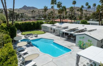 The Desert View Holiday Home