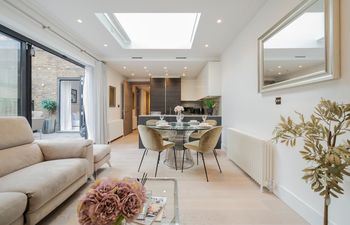 Golden Whisper Holiday Home