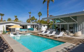 Photo of Vivid Hills Retreat