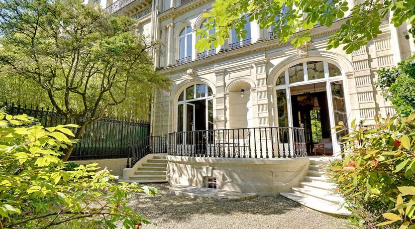 Photo of Beau Jardin