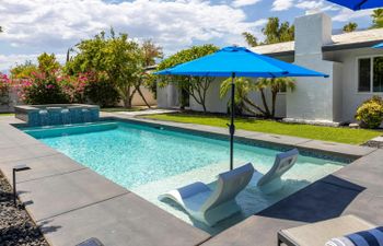 Desert Time Holiday Home