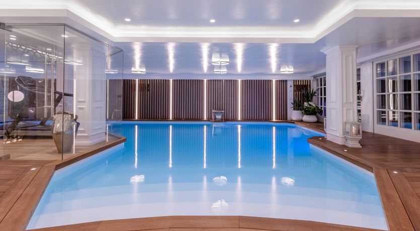 Photo of Golden Age Glamour