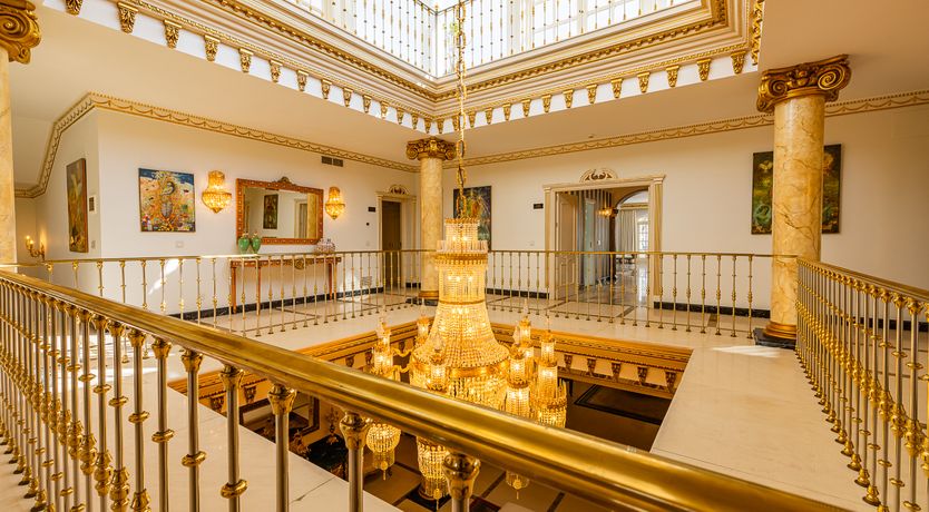 Photo of Golden Age Glamour