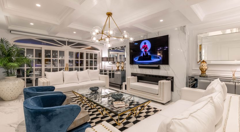 Photo of Golden Age Glamour