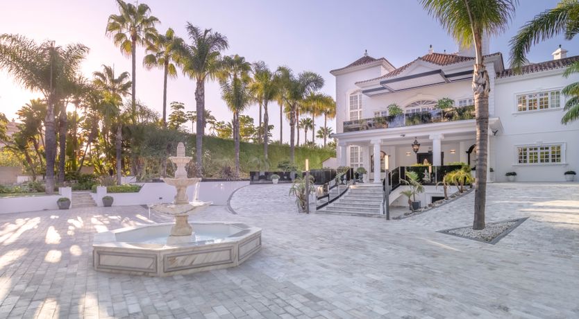 Photo of Golden Age Glamour