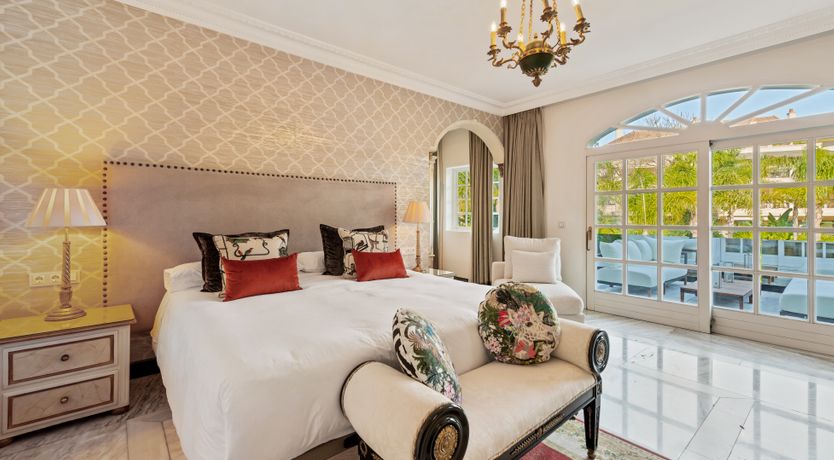 Photo of Golden Age Glamour