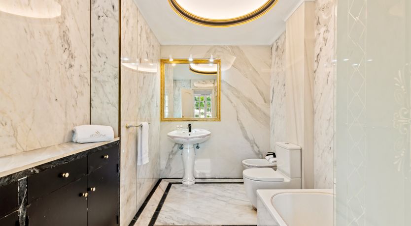 Photo of Golden Age Glamour