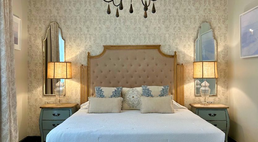 Photo of Golden Age Glamour