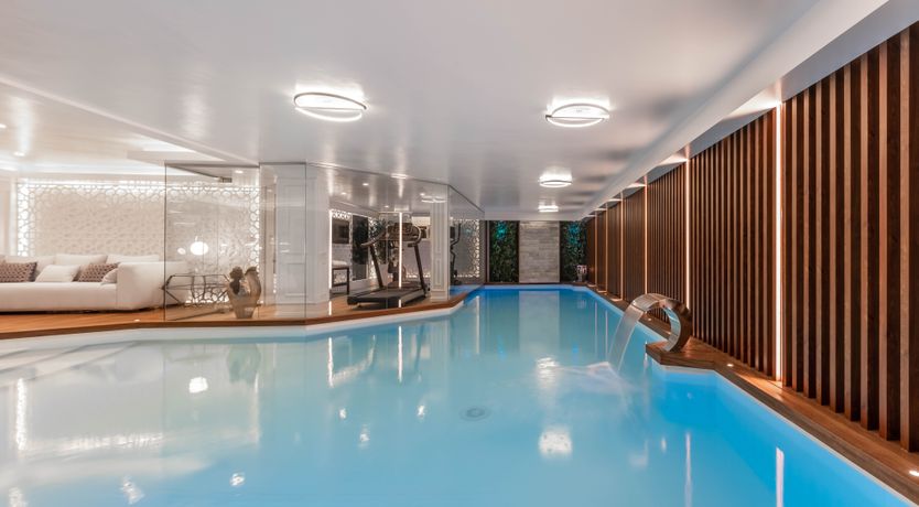 Photo of Golden Age Glamour