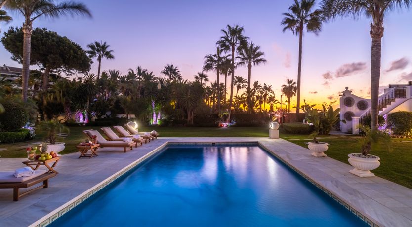 Photo of Golden Age Glamour