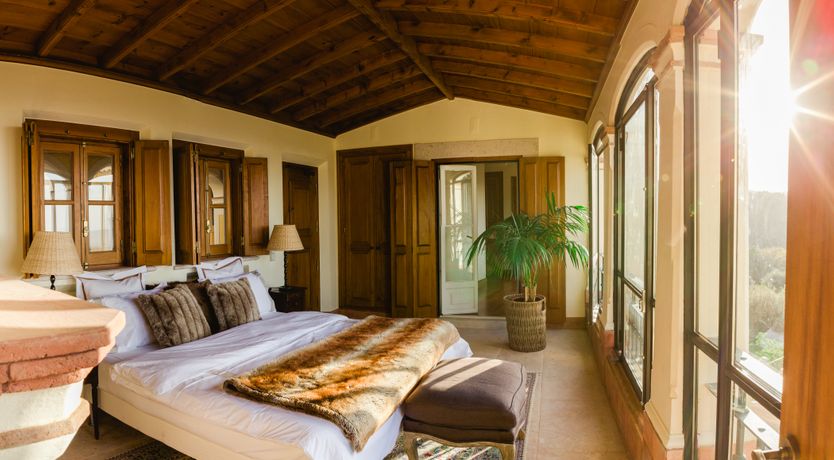 Photo of Romantic Outlook