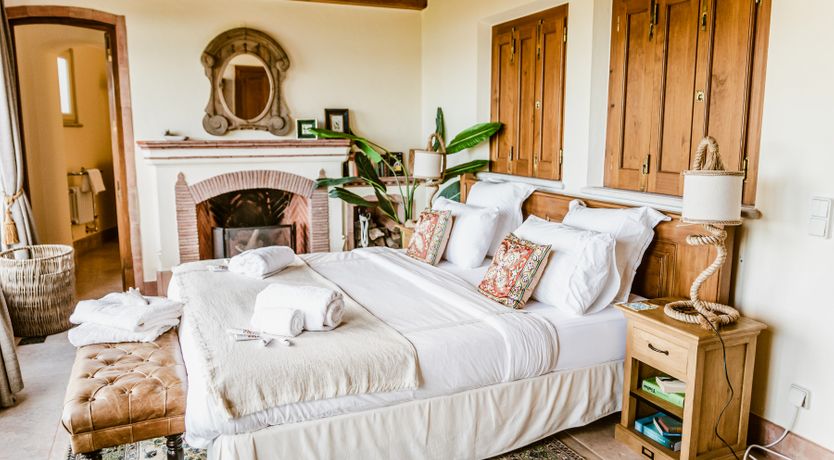 Photo of Romantic Outlook