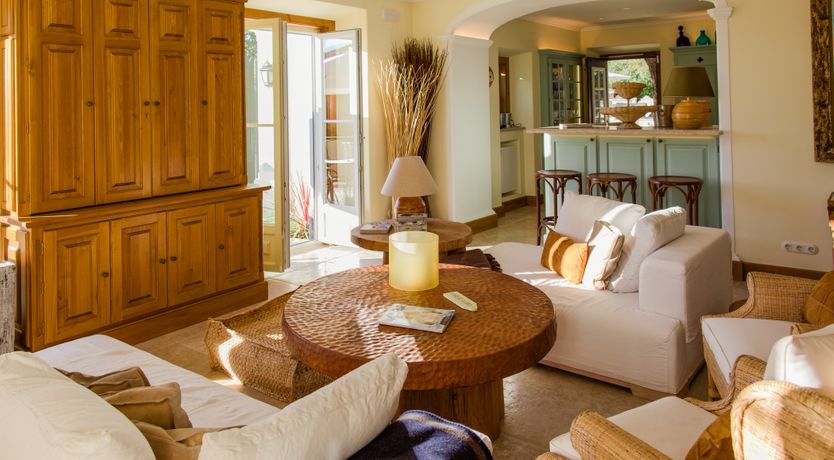 Photo of Romantic Outlook