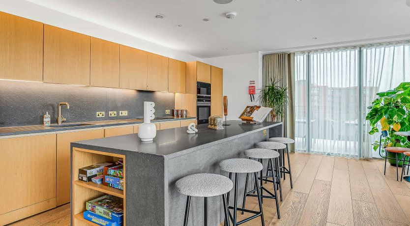 Photo of King's Crown