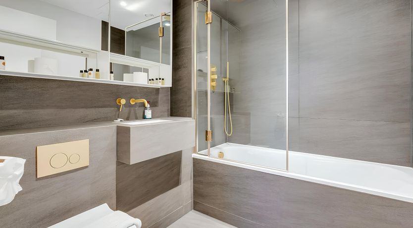 Photo of King's Crown