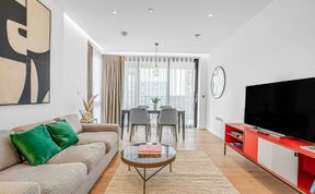 Photo of King's Crown