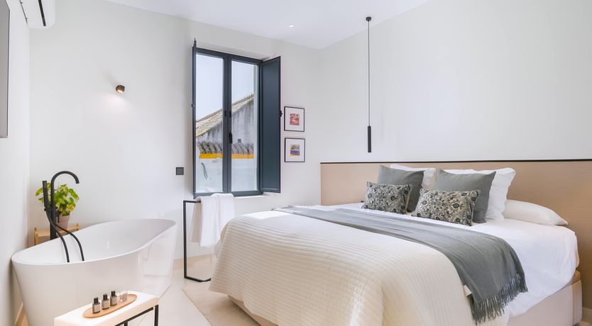 Photo of Pilatos Passage