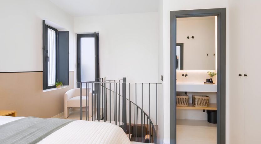 Photo of Pilatos Passage