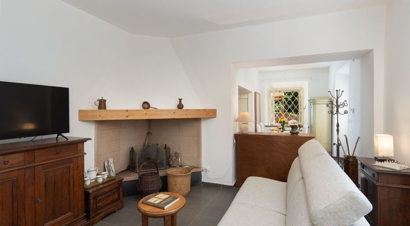 Photo of Terracotta & Sun