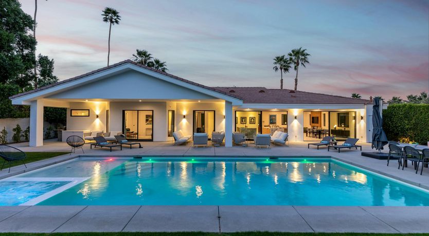 Photo of A Sunset Welcome