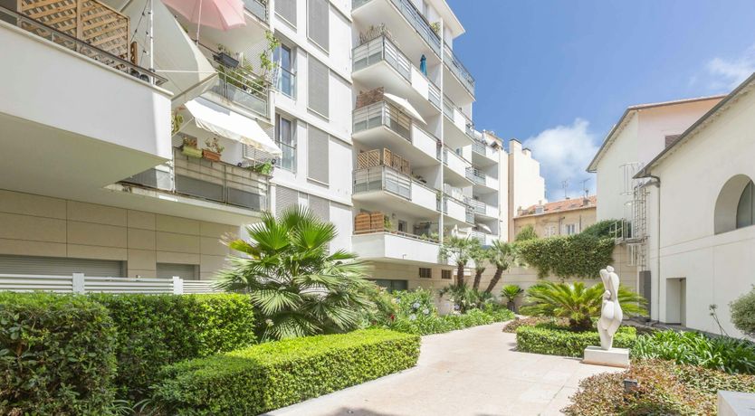 Photo of Antibes Lookout