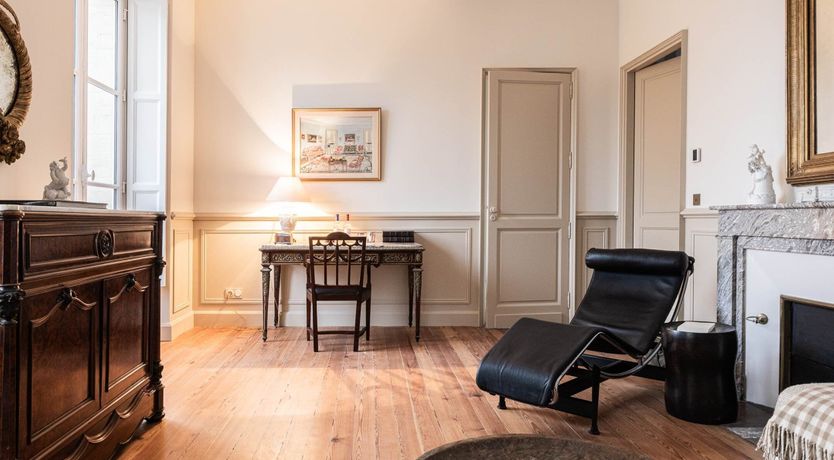 Photo of French Jewel