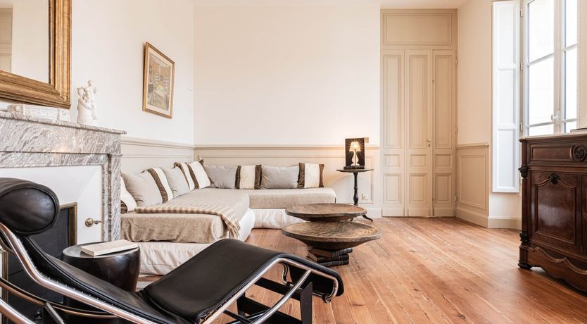 Photo of French Jewel