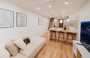 The Riviera's Gem Holiday Home