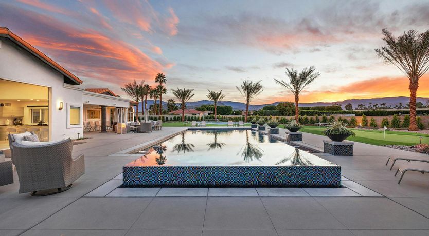 Photo of Crimson Retreat