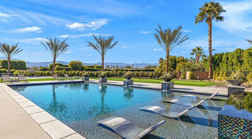 Photo of Crimson Retreat