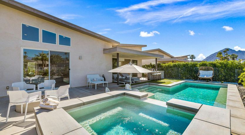 Photo of Desert Modernity