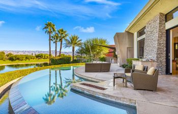 Rolling Oasis Holiday Home