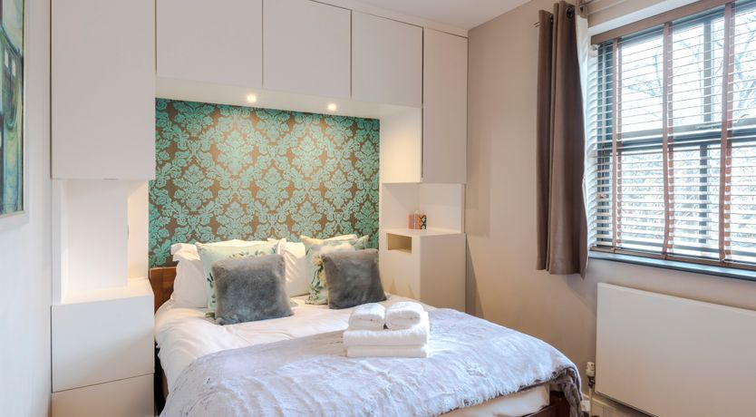 Photo of Neon Melody