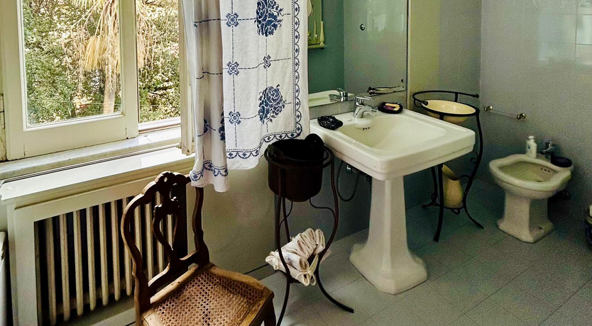 Photo of Vesuvius Views