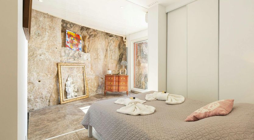 Photo of Golden Coast Path