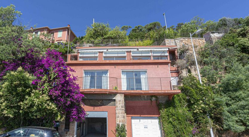 Photo of Golden Coast Path