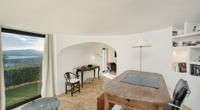 Photo of The Gulf Jewel