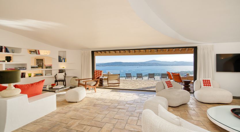 Photo of The Gulf Jewel