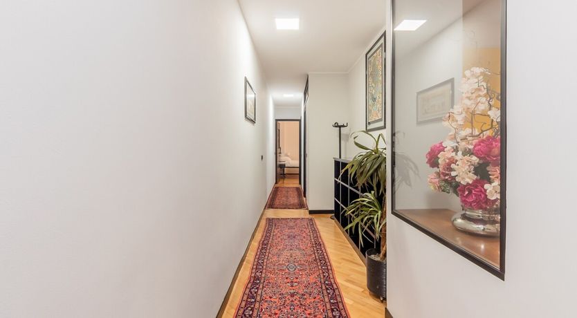 Photo of Metropolitan Dream