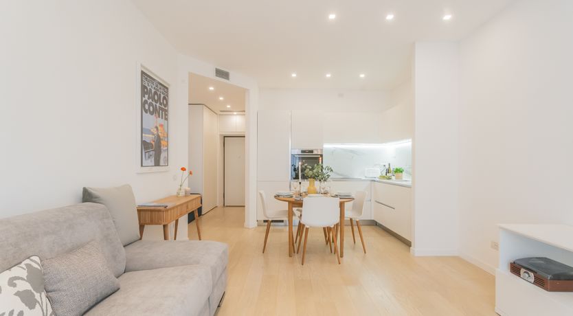 Photo of Central & White