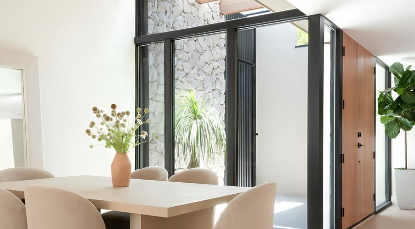 Photo of Studio City Sun