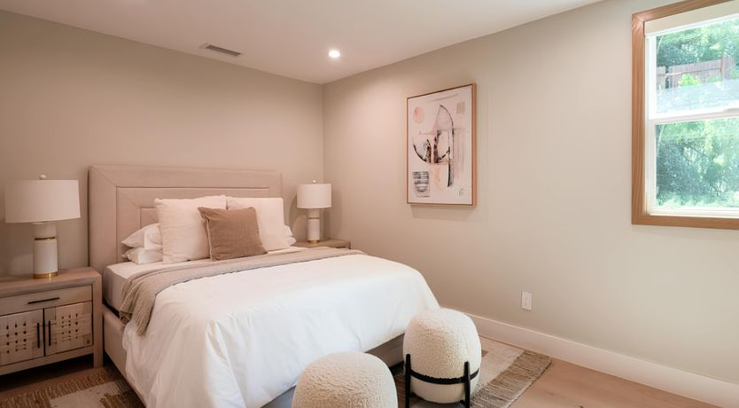 Photo of Studio City Sun