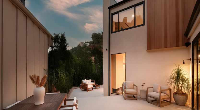 Photo of Studio City Sun